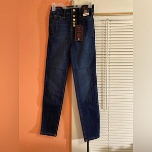 High rise thick denim jean.